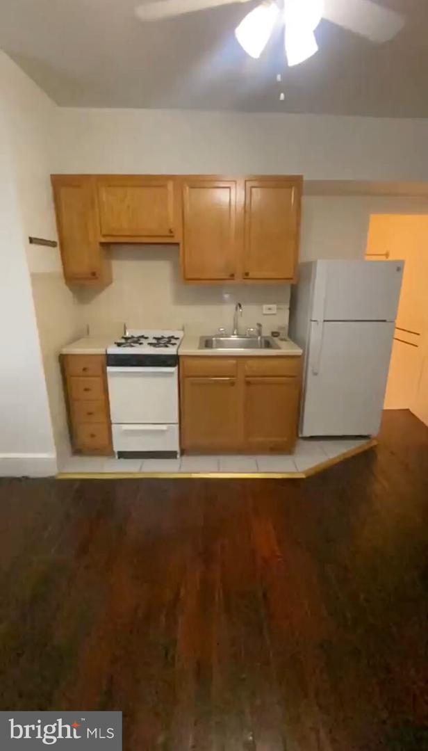 110 42nd St #3f Property Photo 3