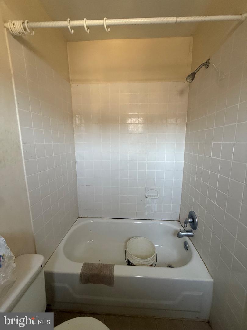 6533 Torresdale Ave Property Photo 9