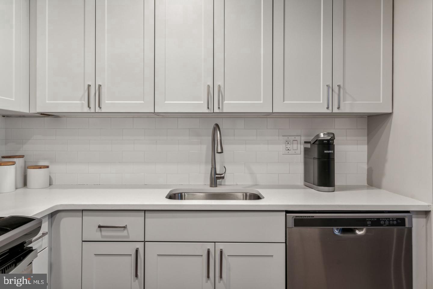 875 Sansom Street #831 Property Photo 9