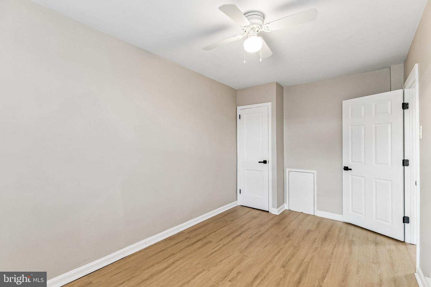 4022 Benner St Property Photo 17