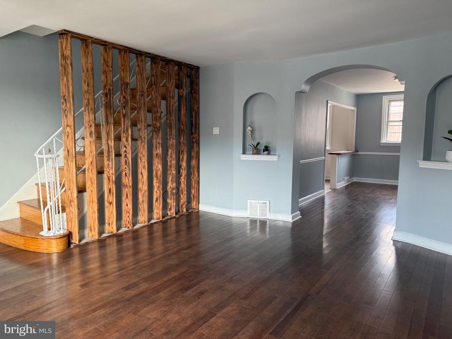 6809 Oakland St Property Photo 7