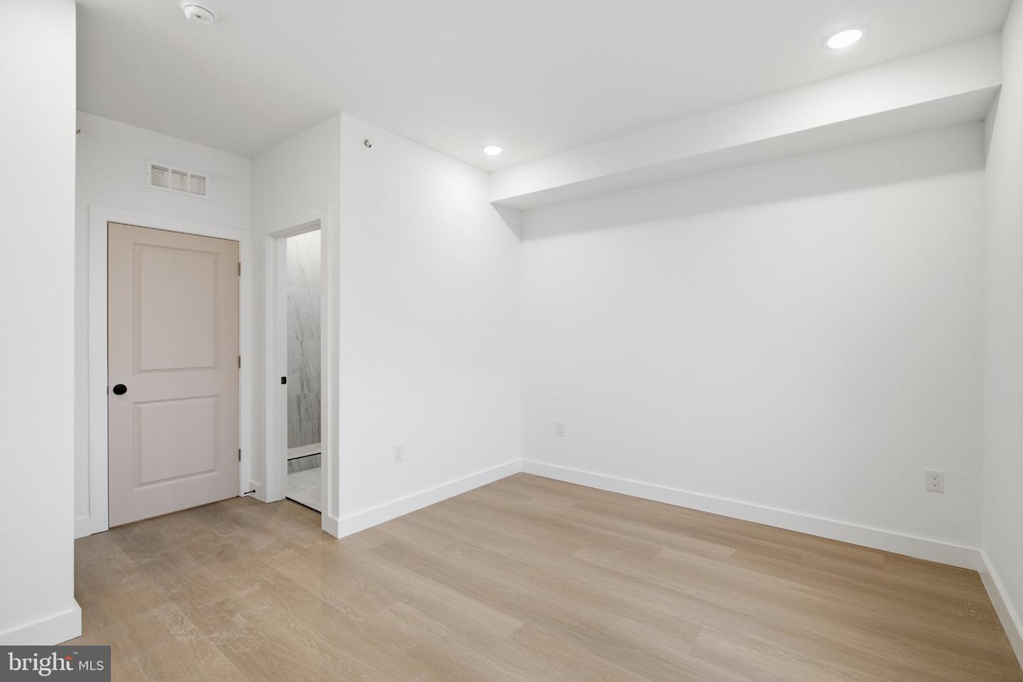 2449 N 6th St #2 Property Photo 13