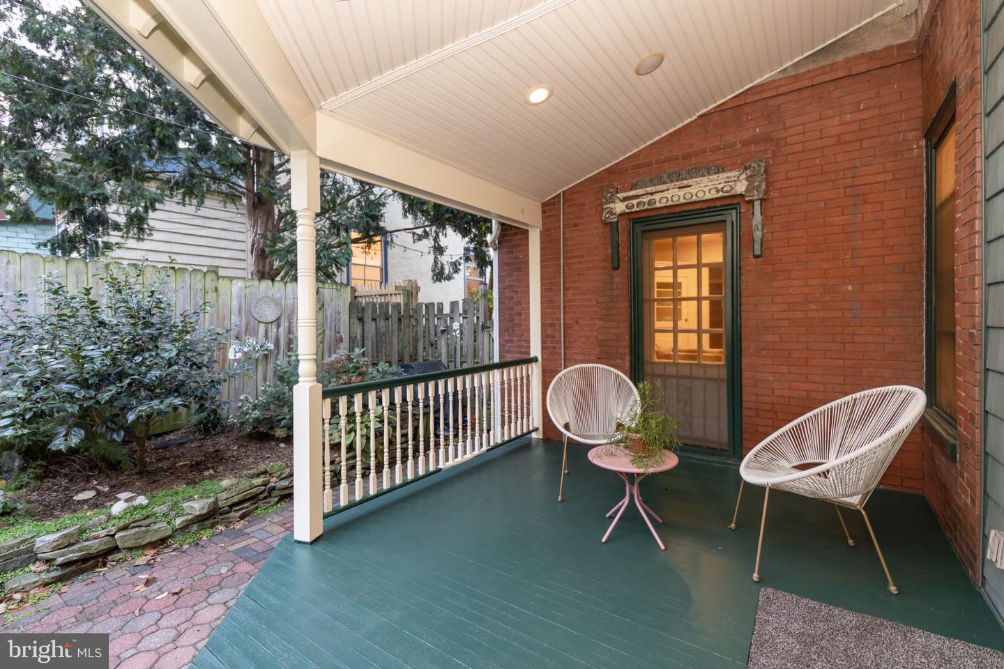 406 W Price St Property Photo 40