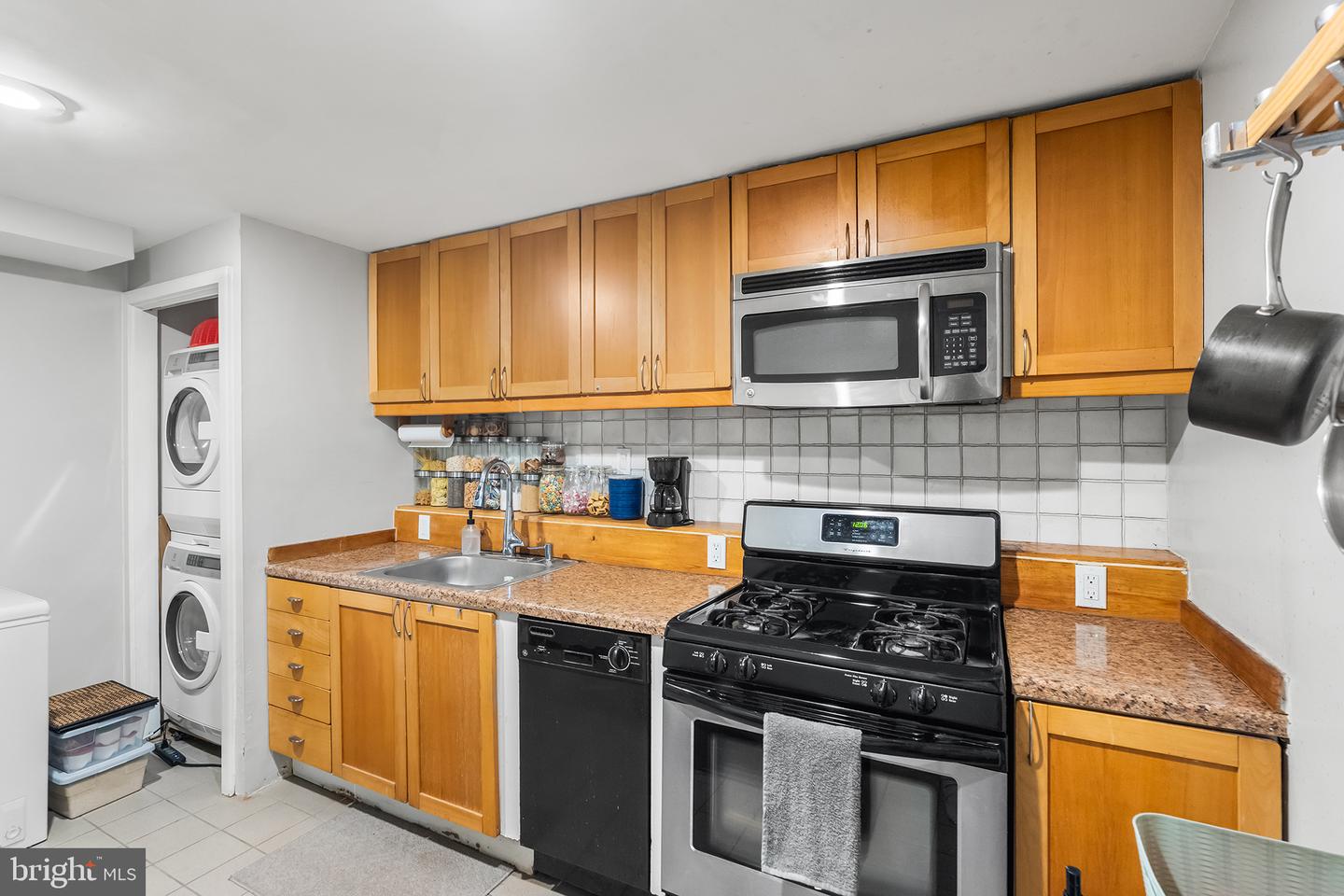 819 S Hancock St Property Photo 10