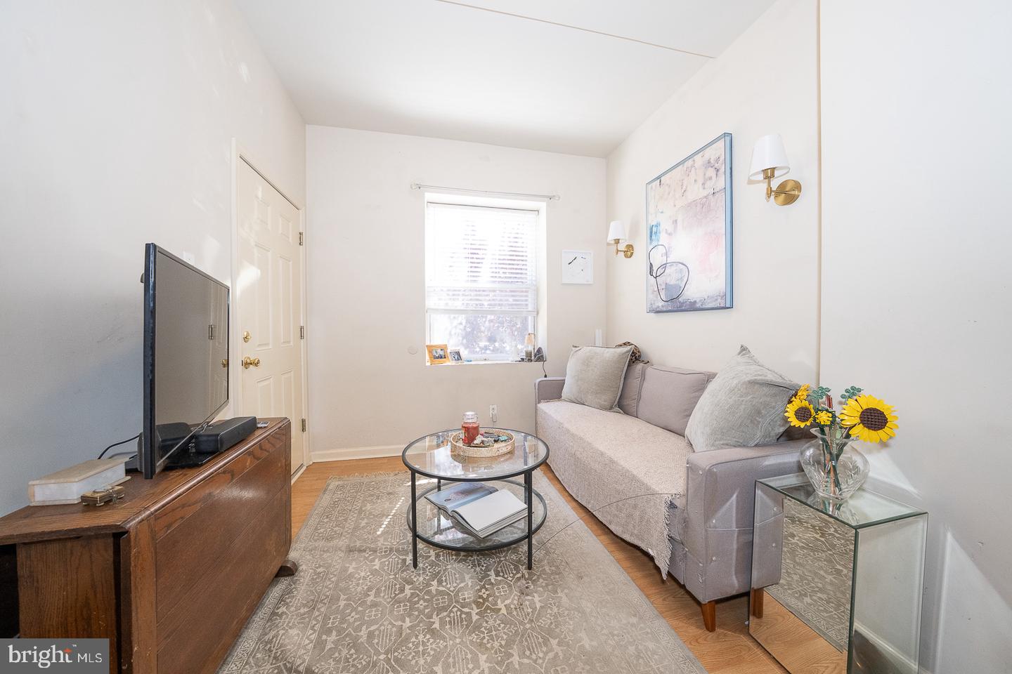 1827 Ginnodo St Property Photo 2