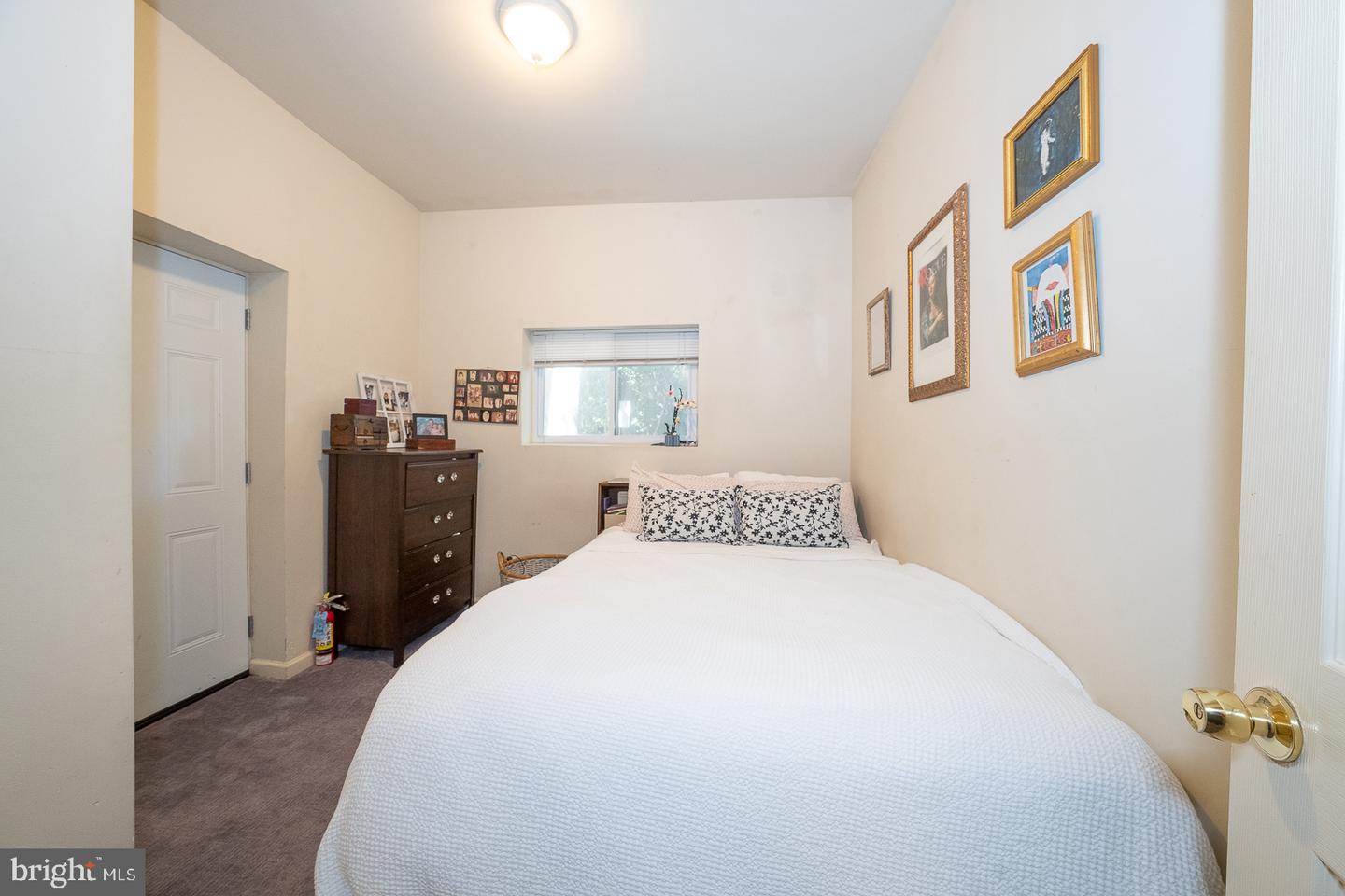 1827 Ginnodo St Property Photo 5