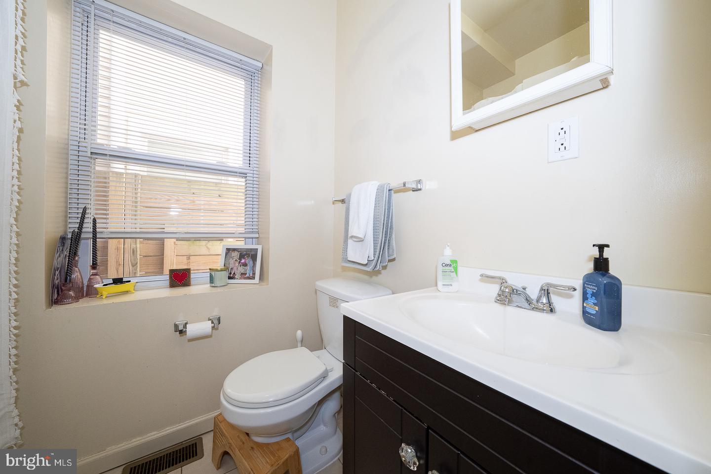 1827 Ginnodo St Property Photo 7