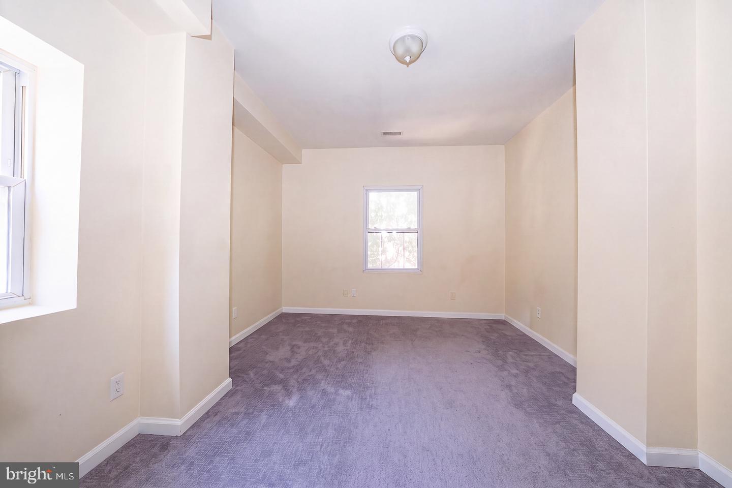 1827 Ginnodo St Property Photo 13