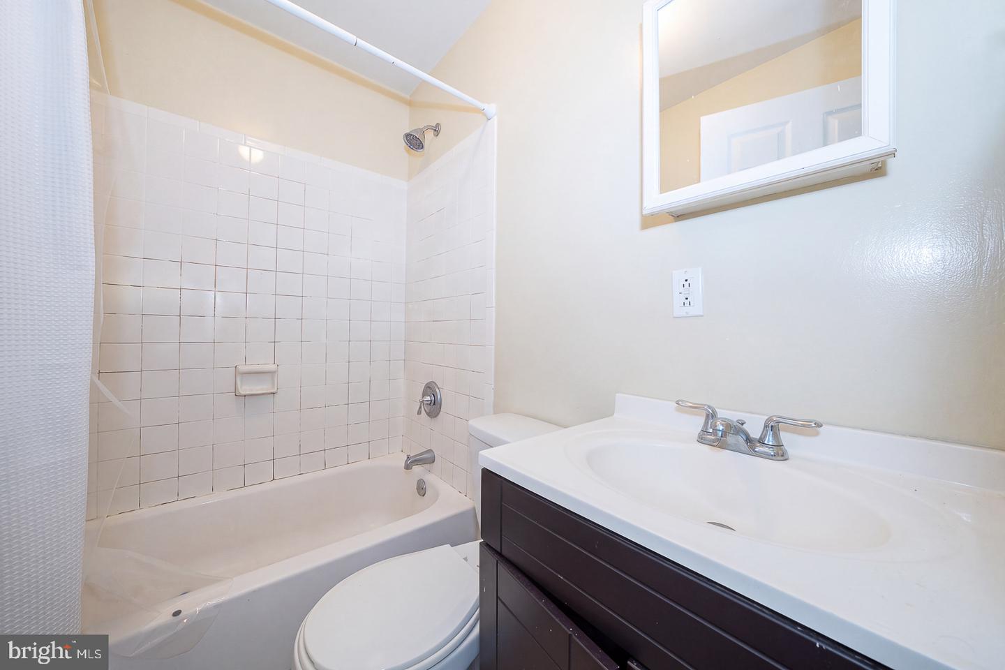 1827 Ginnodo St Property Photo 14