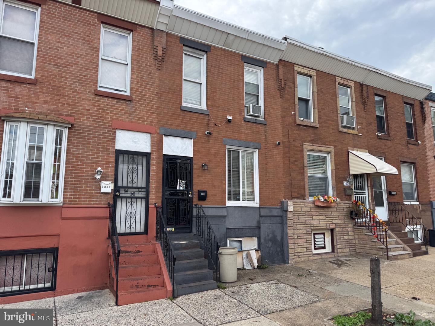 3352 I ST Property Photo 1