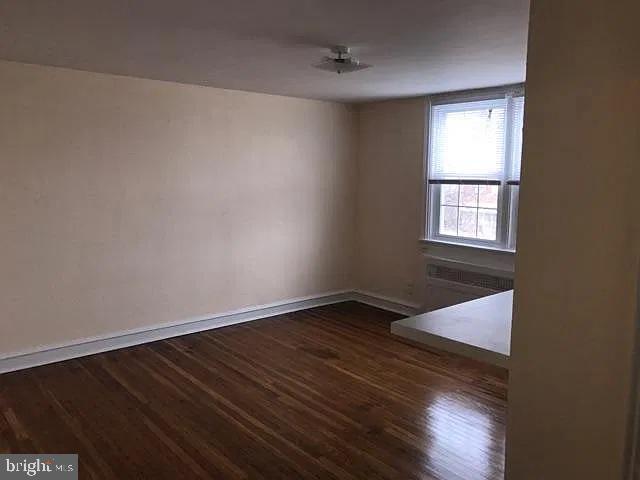 7125 Castor Ave Property Photo 5