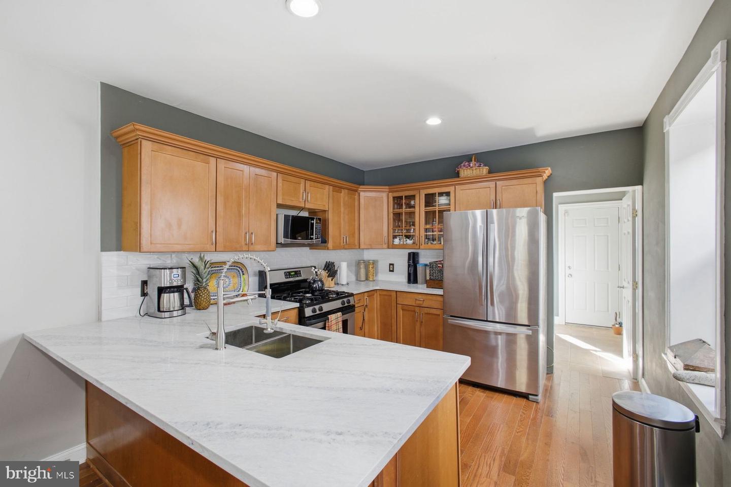 2940 W Girard Ave Property Photo 10