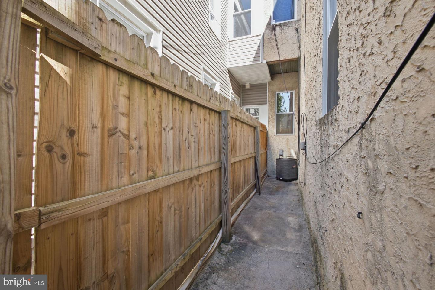 2940 W Girard Ave Property Photo 24
