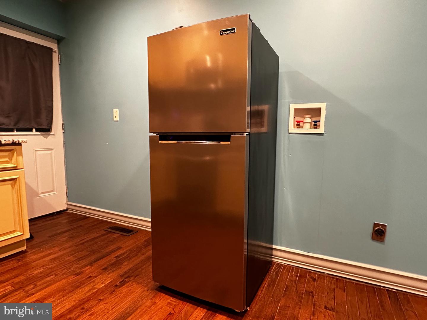 1217 N Taylor St Property Photo 5
