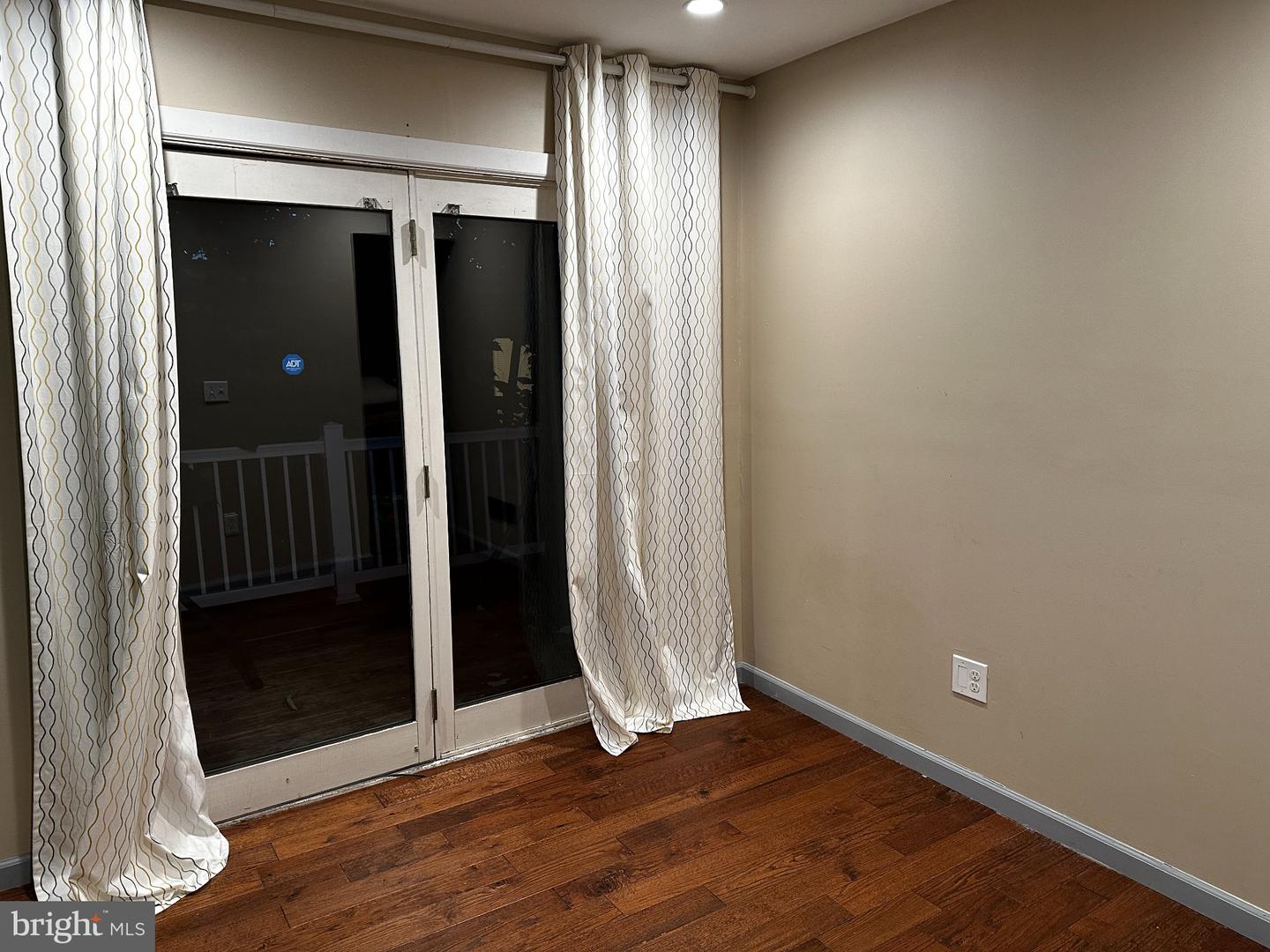 1217 N Taylor St Property Photo 15