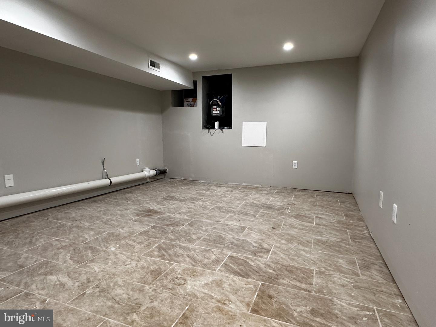 1217 N Taylor St Property Photo 19
