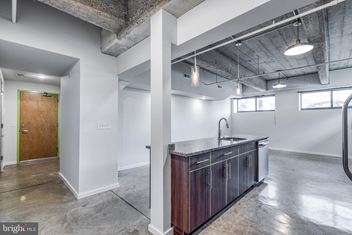 4800 Brown St #unit 103 Property Photo 2