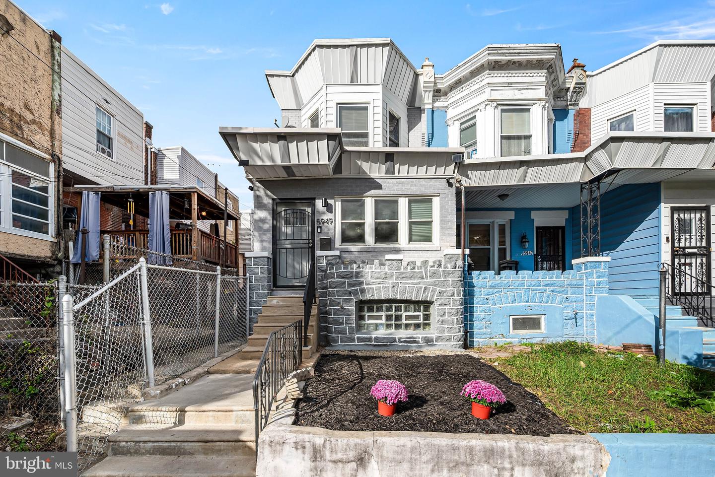 5949 WEBSTER ST Property Photo 1