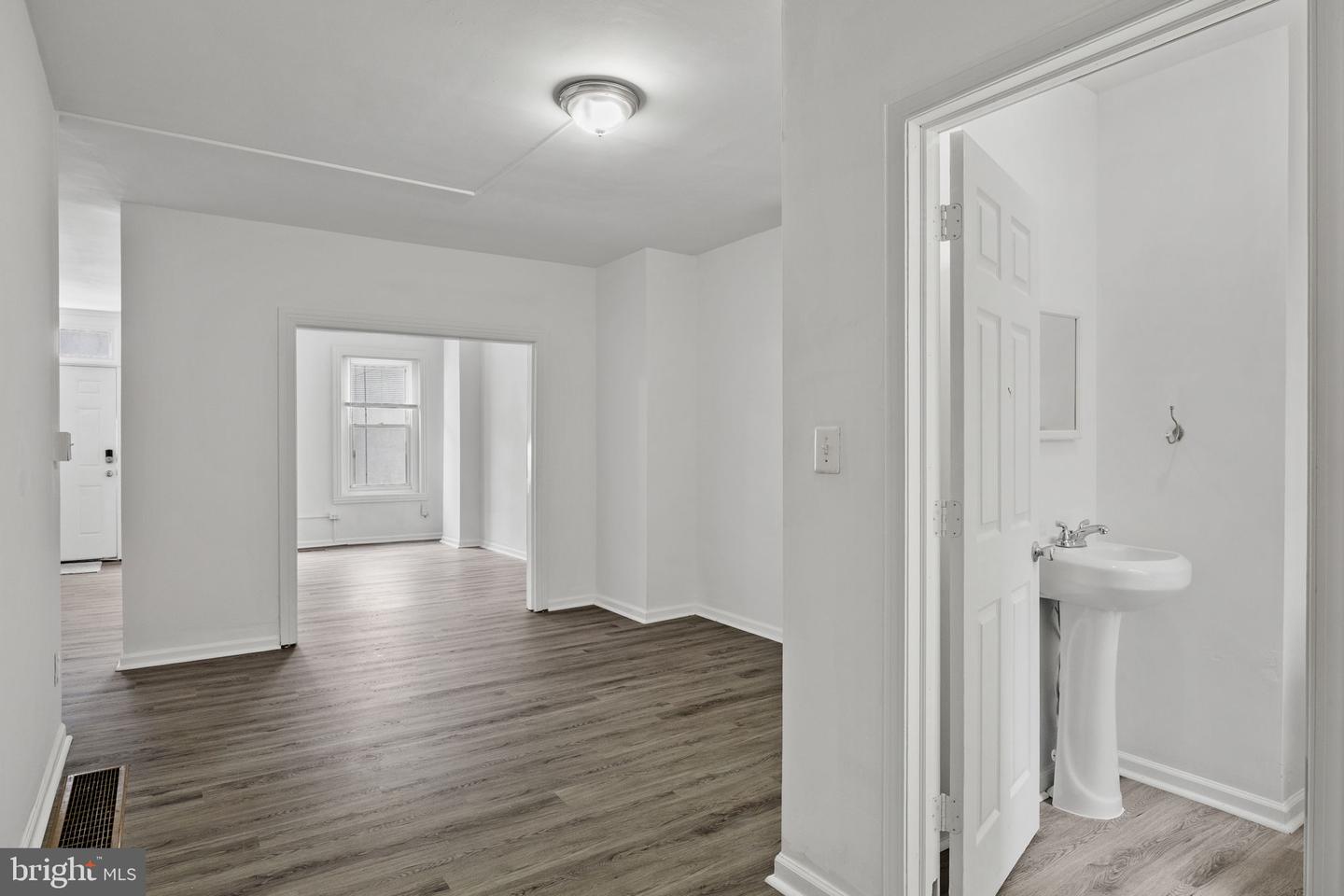 206 Baldwin St Property Photo 7