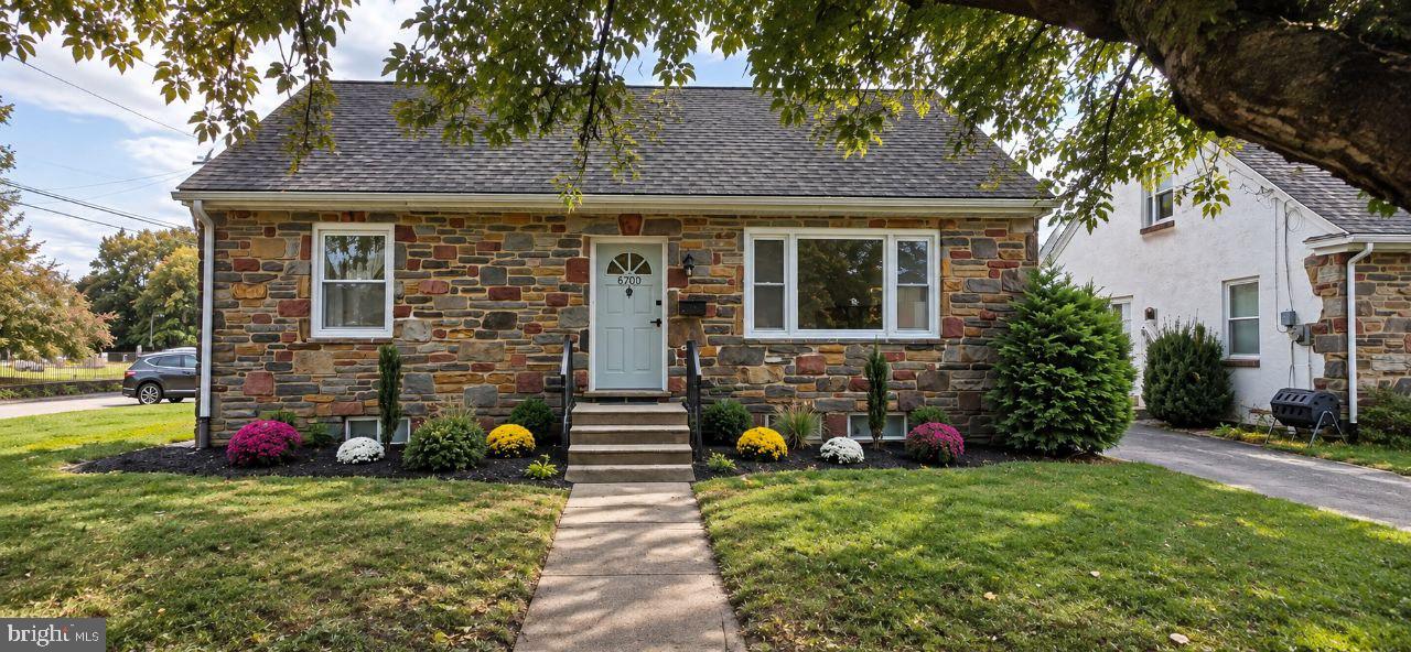 6700 PECHIN ST Property Photo 1