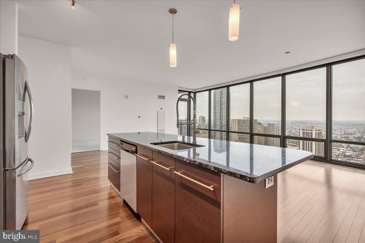 2101 Market #3704 Property Photo 7