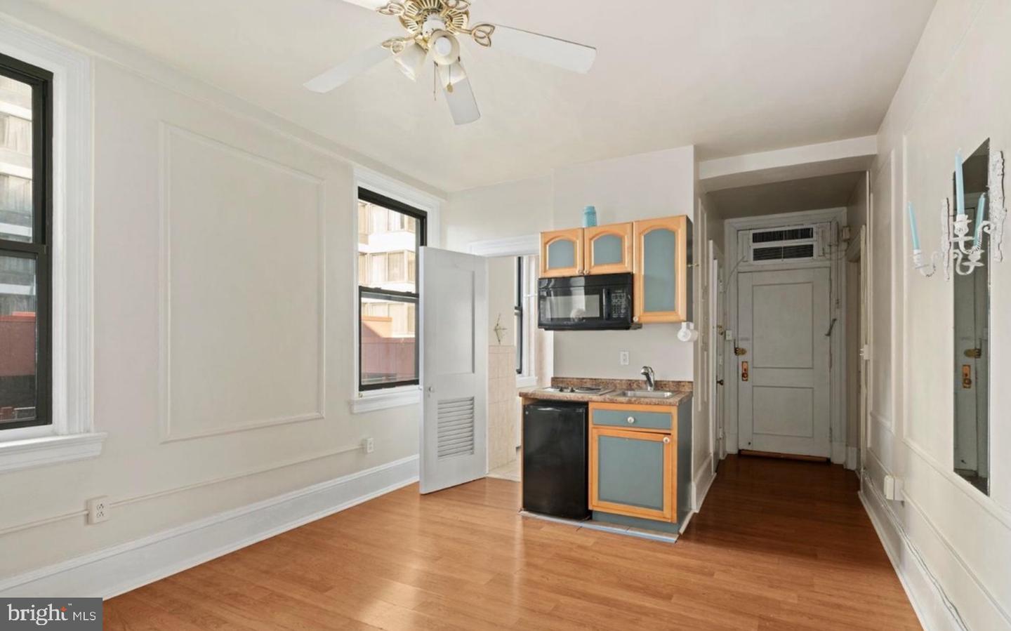 1324 LOCUST ST #619 Property Photo 1