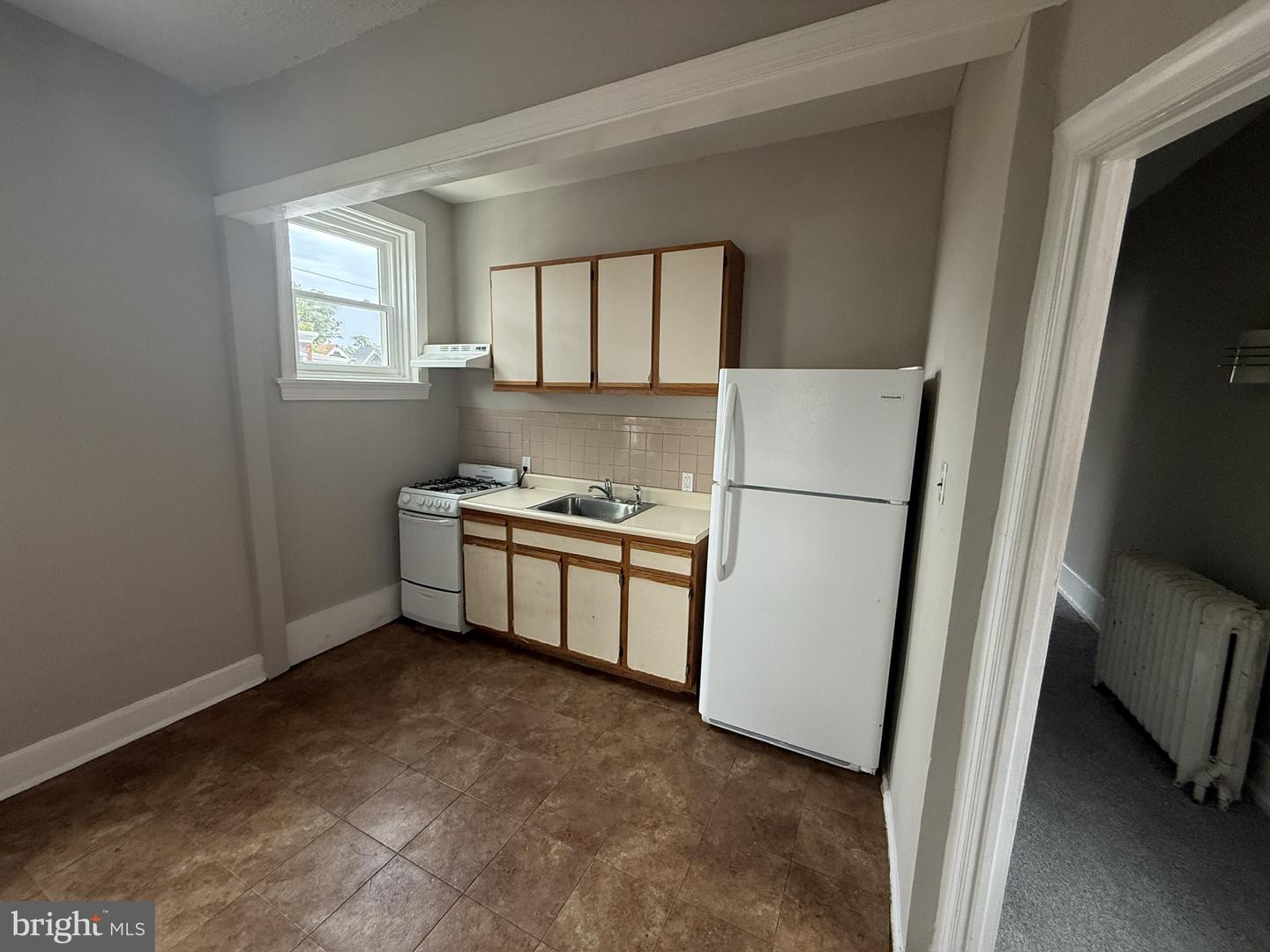 238 W Abbottsford Ave Property Photo 3