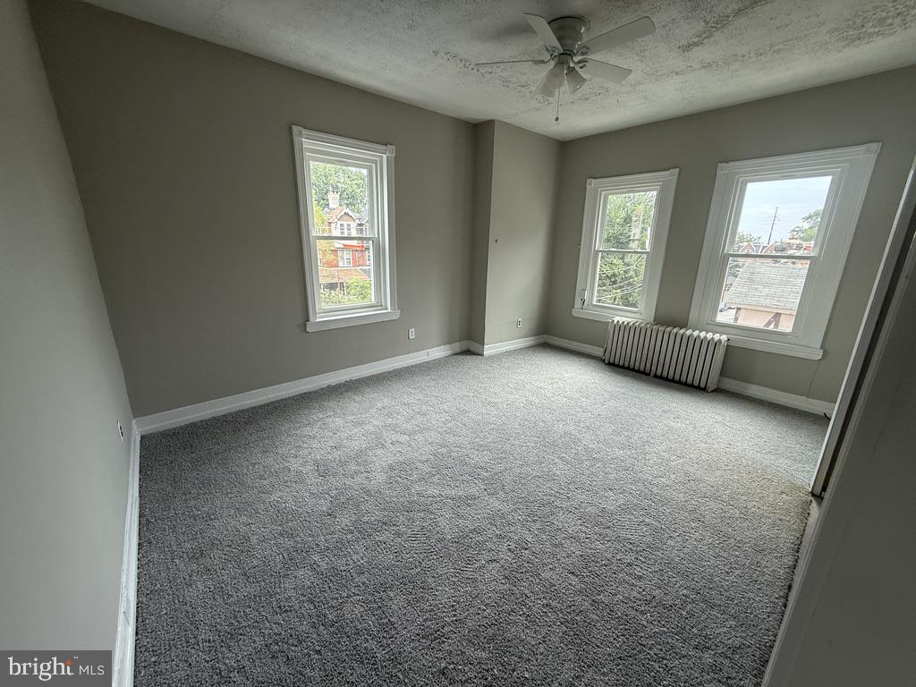 238 W Abbottsford Ave Property Photo 13