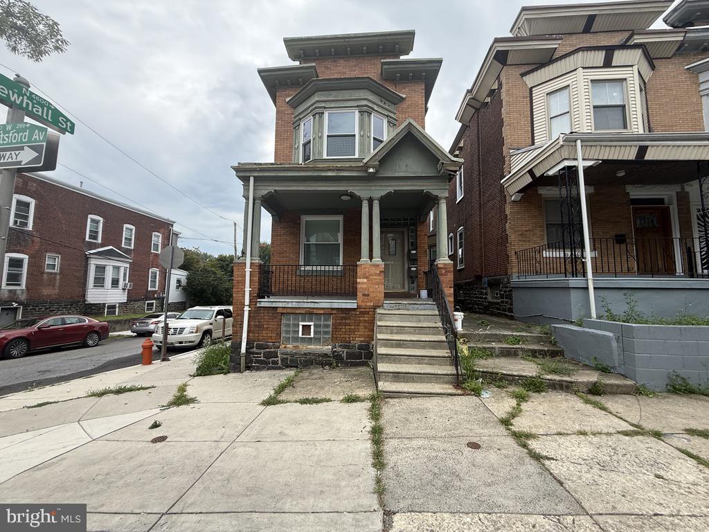 238 W Abbottsford Ave Property Photo 17