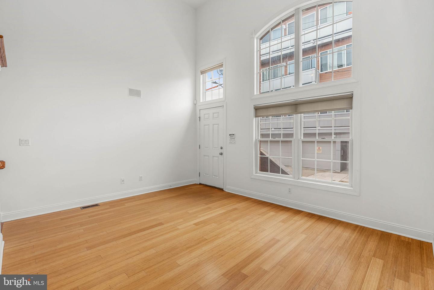 1007 N 3rd St #d Property Photo 4