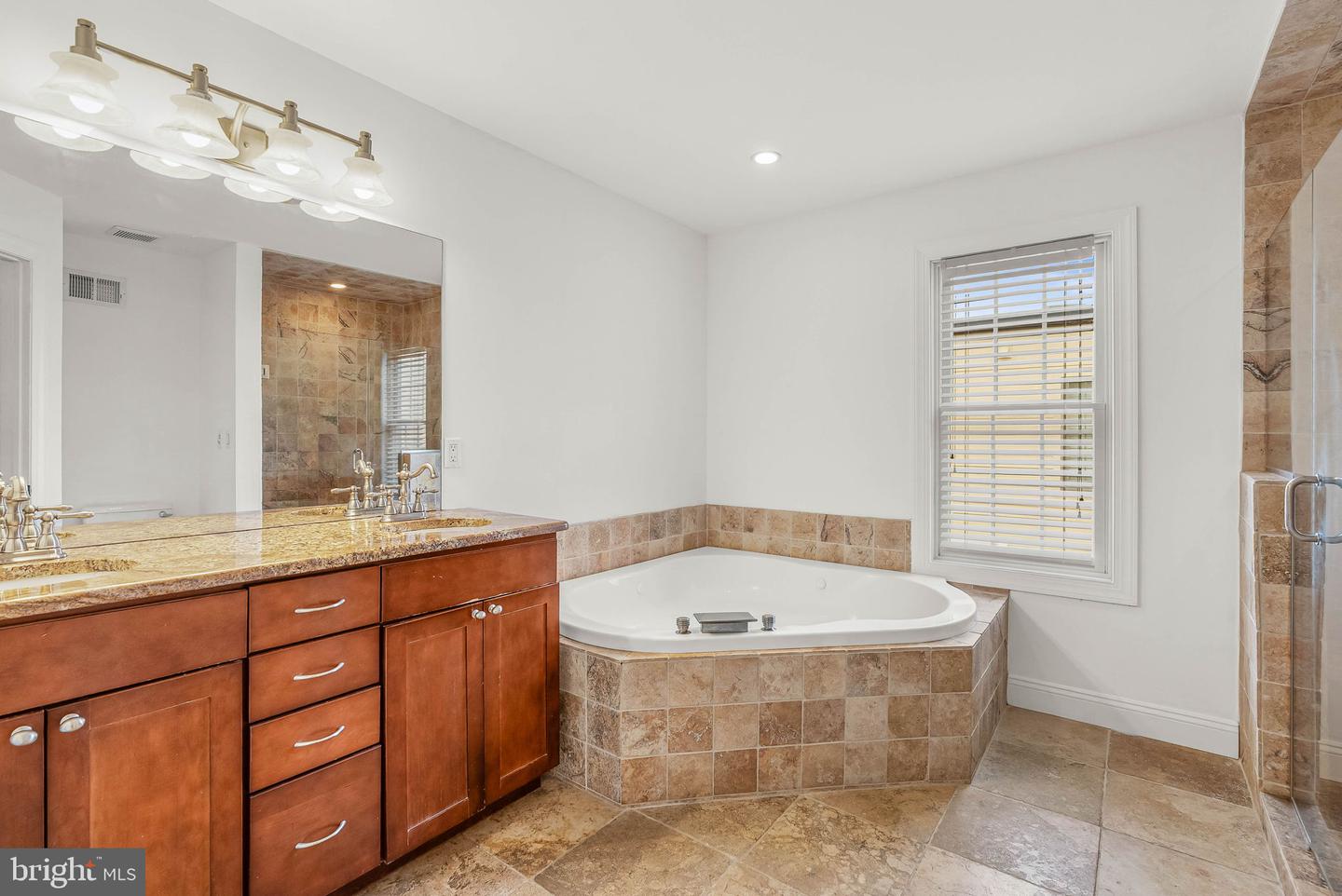 1007 N 3rd St #d Property Photo 17