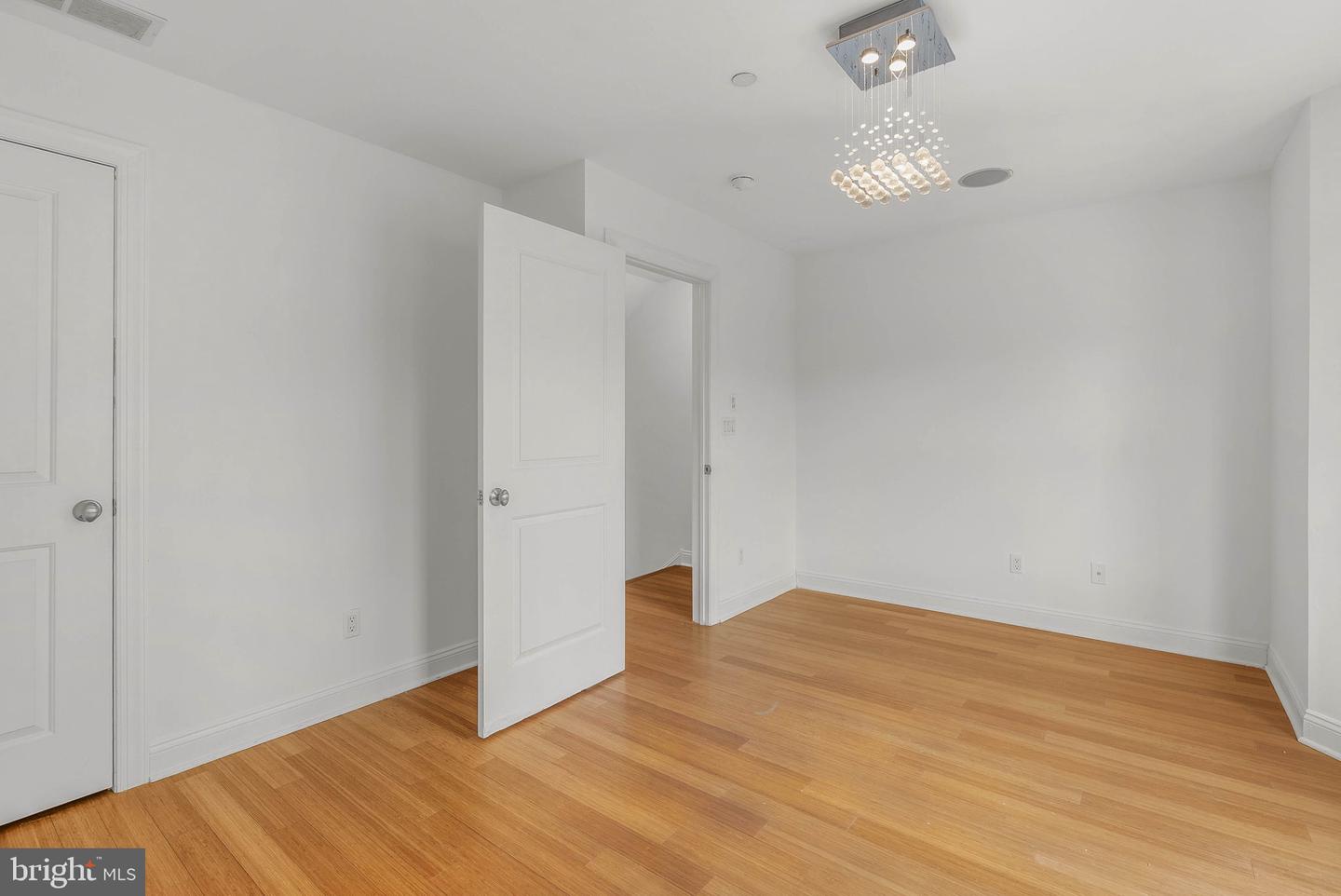 1007 N 3rd St #d Property Photo 27