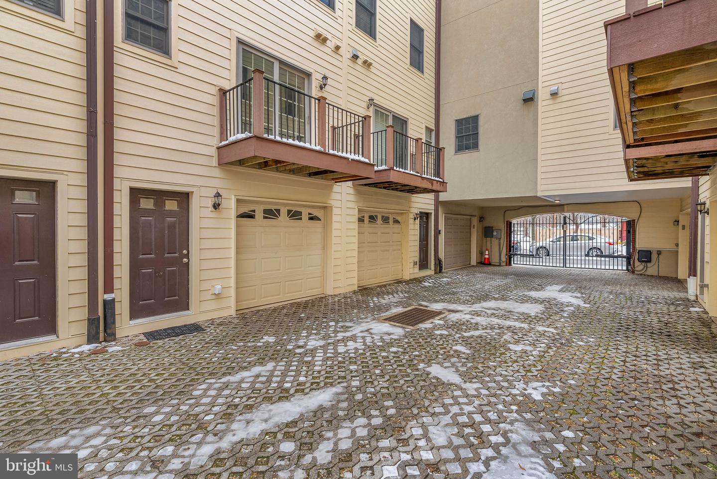 1007 N 3rd St #d Property Photo 34