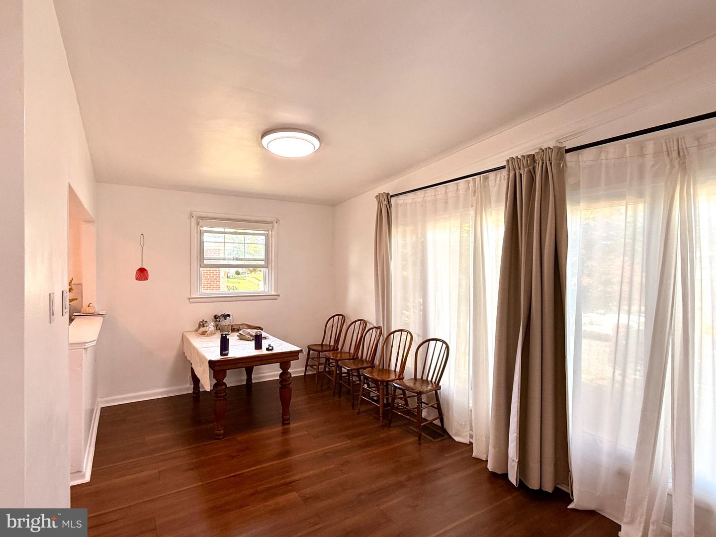 1112 Bingham St Property Photo 8