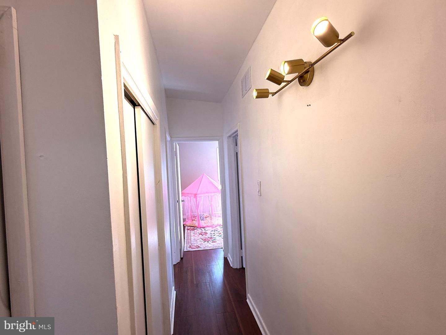 1112 Bingham St Property Photo 11