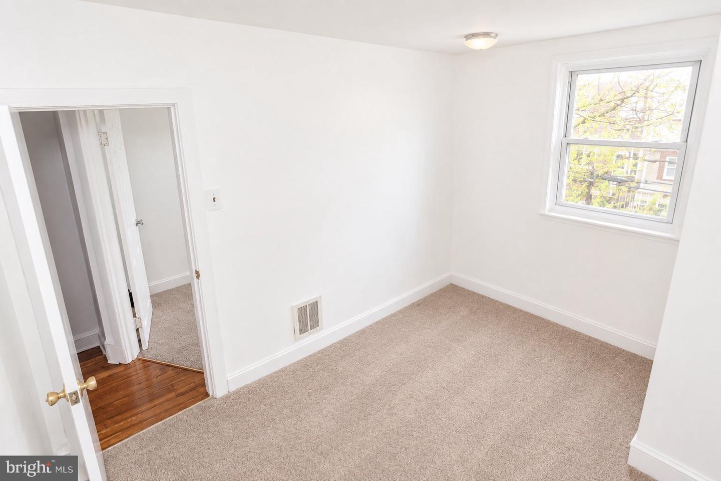 2613 S Carroll St Property Photo 10