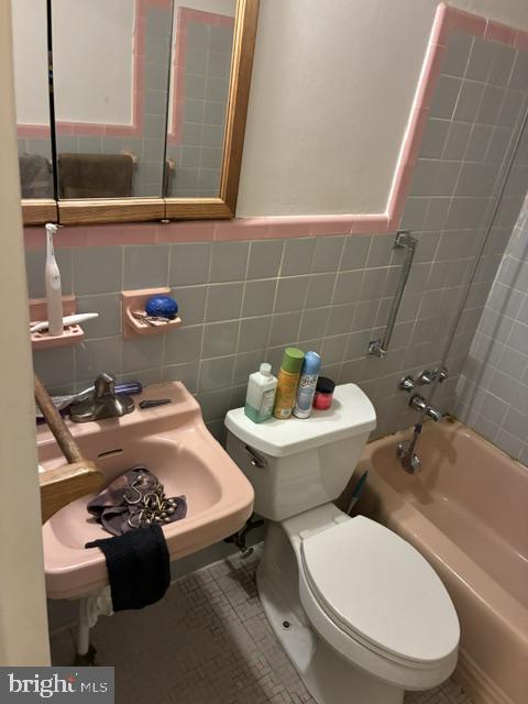 6117 Colgate St Property Photo 3