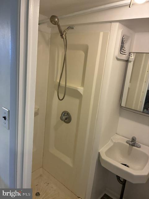 6117 Colgate St Property Photo 10