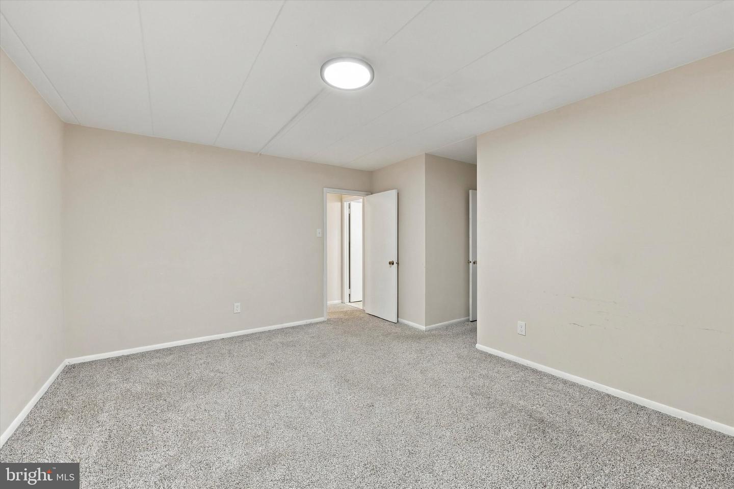 8910 Krewstown Rd #113 Property Photo 20