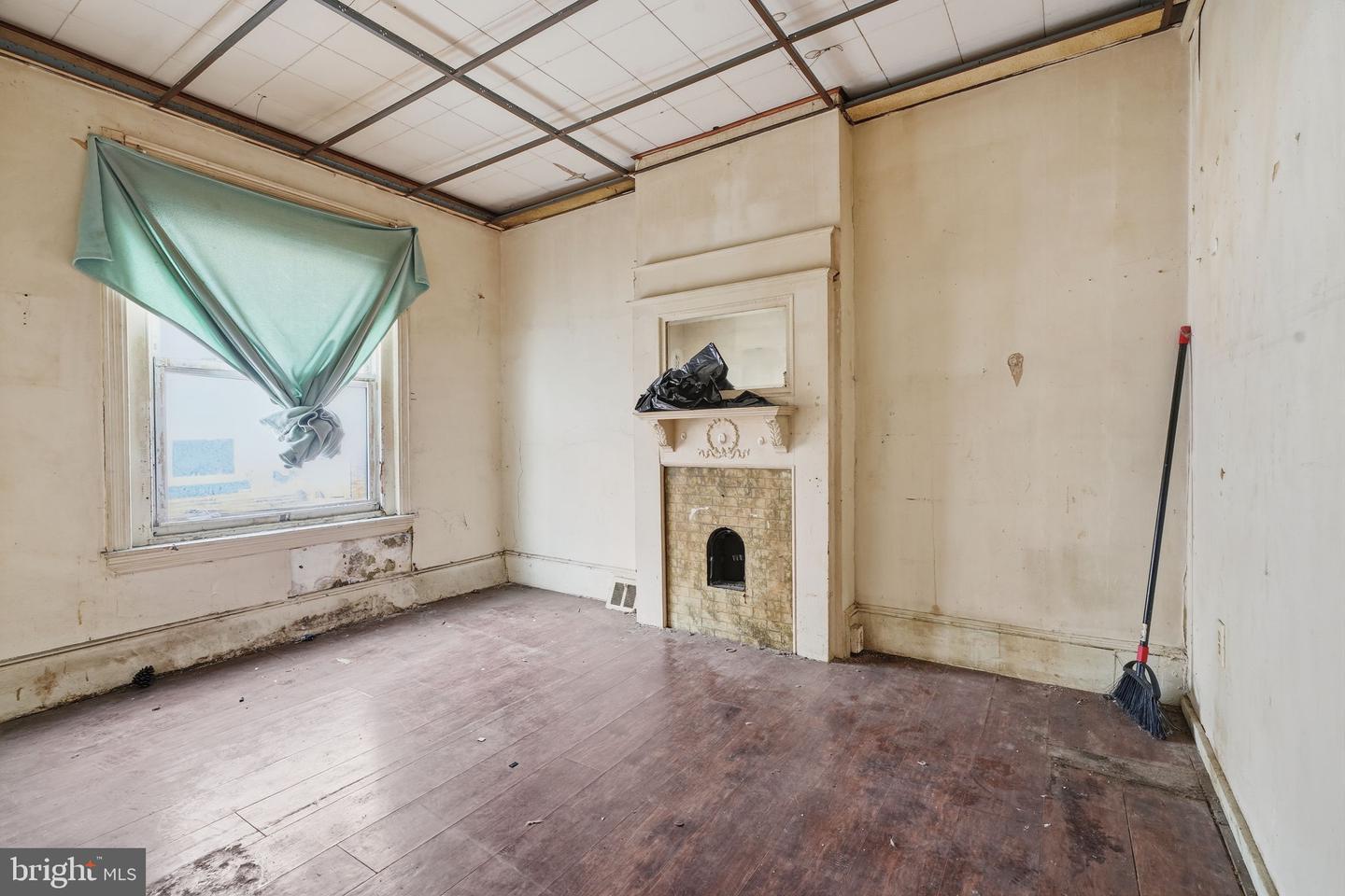 3269 Joyce St Property Photo 6