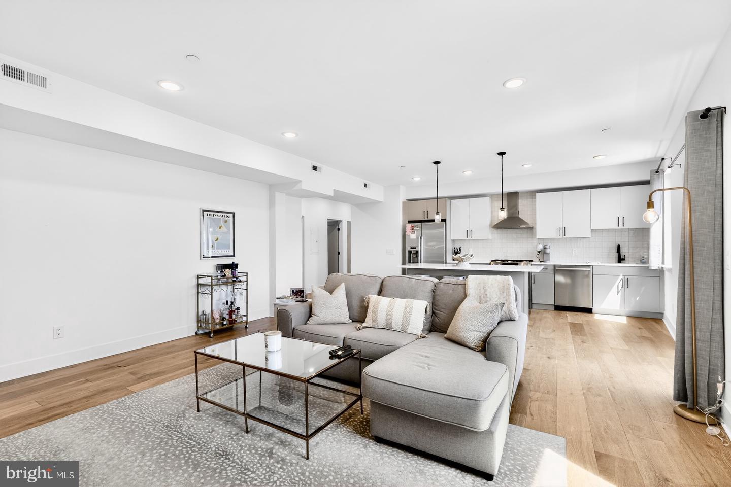 1801 Fairmount Ave #- Unit 303 Property Photo 4
