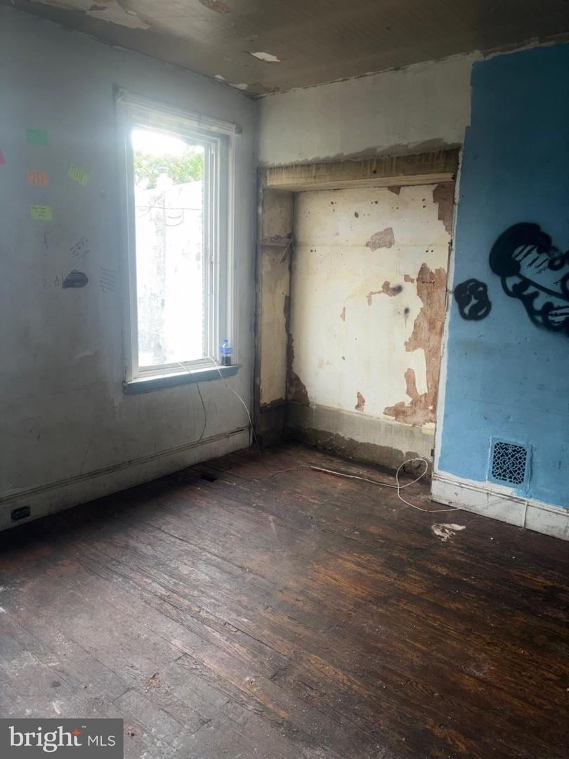 5123 Folsom St Property Photo 8