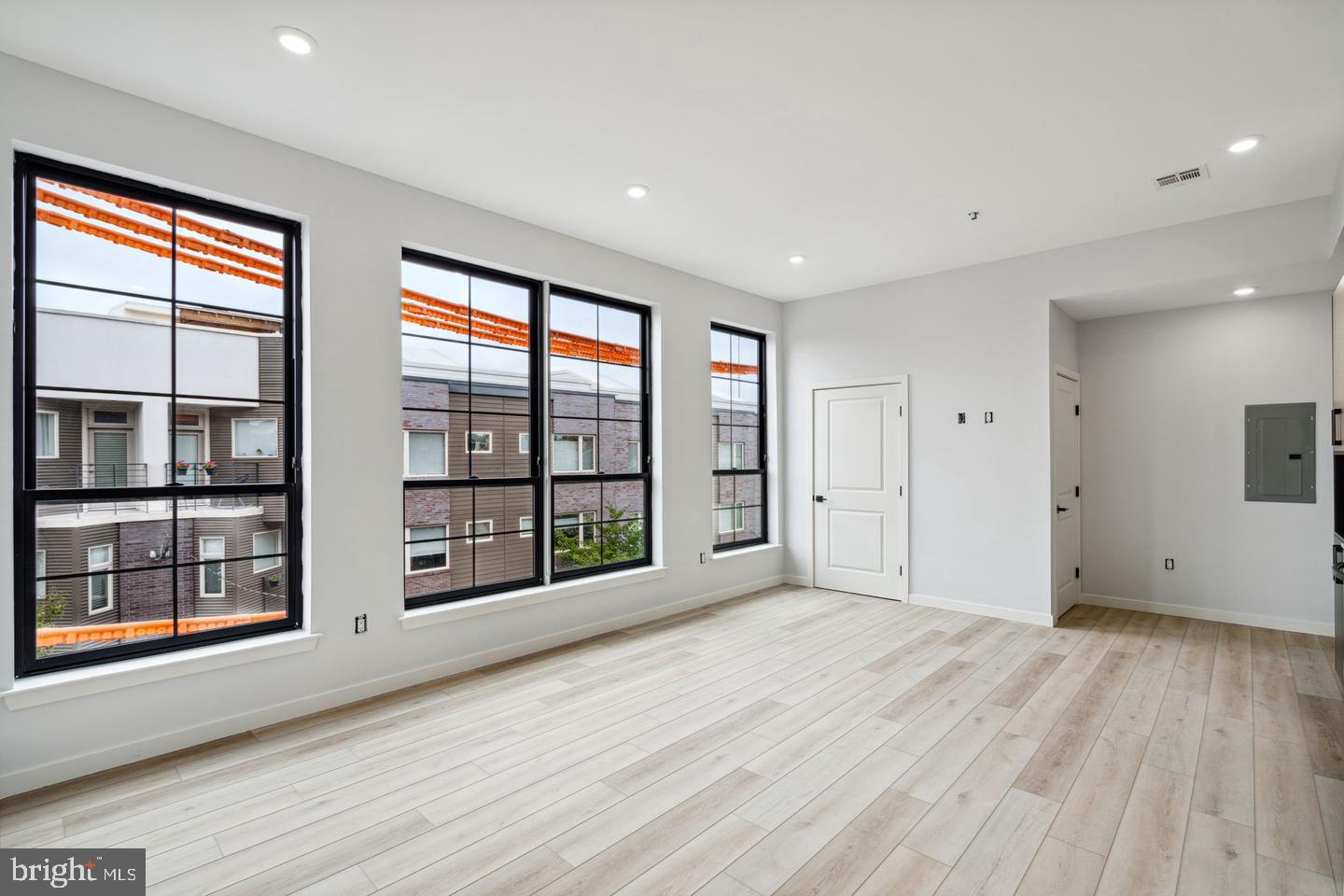 1112-16 E Berks St #403 Property Photo 7