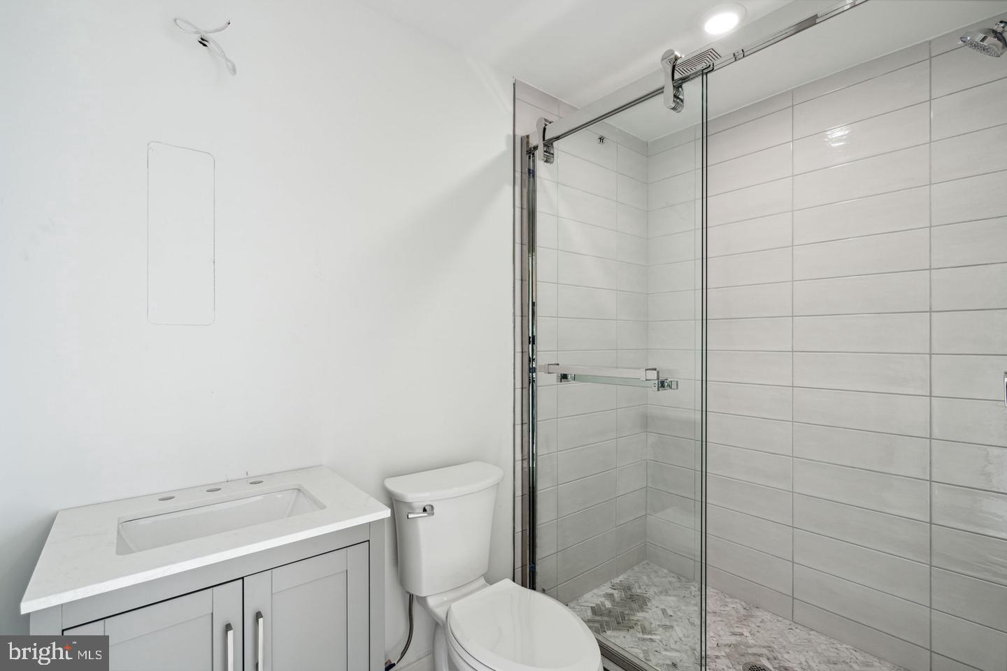 1112-16 E Berks St #403 Property Photo 9