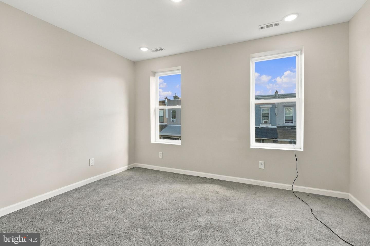 212 N Wanamaker St Property Photo 18