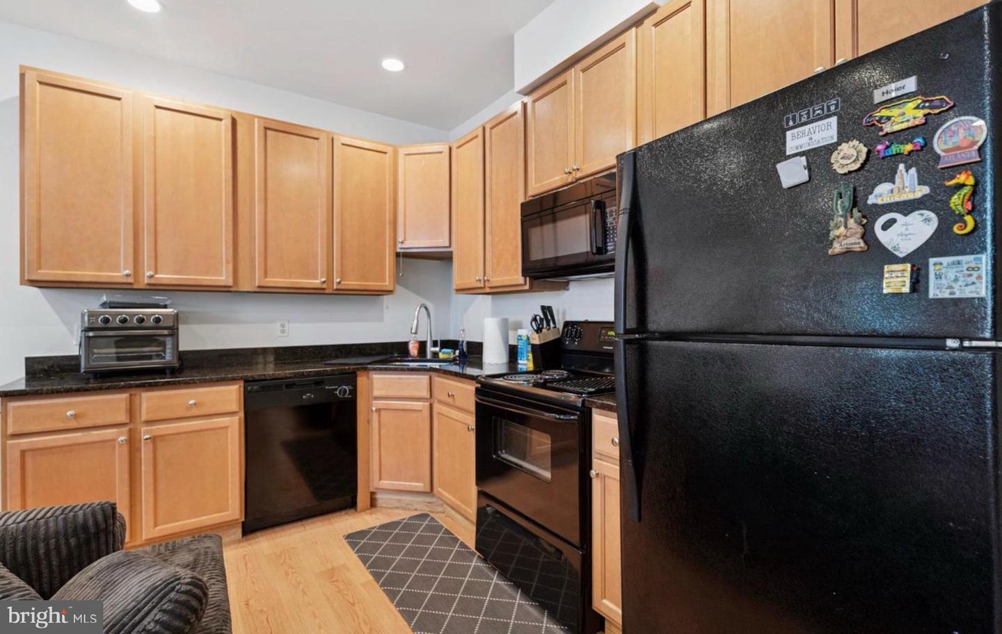 6212 Ridge Ave #d Property Photo 6