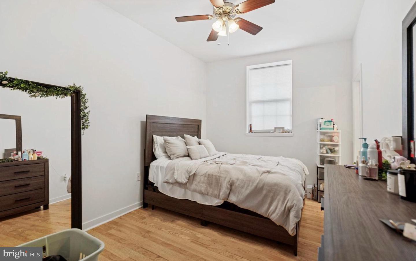 6212 Ridge Ave #d Property Photo 7