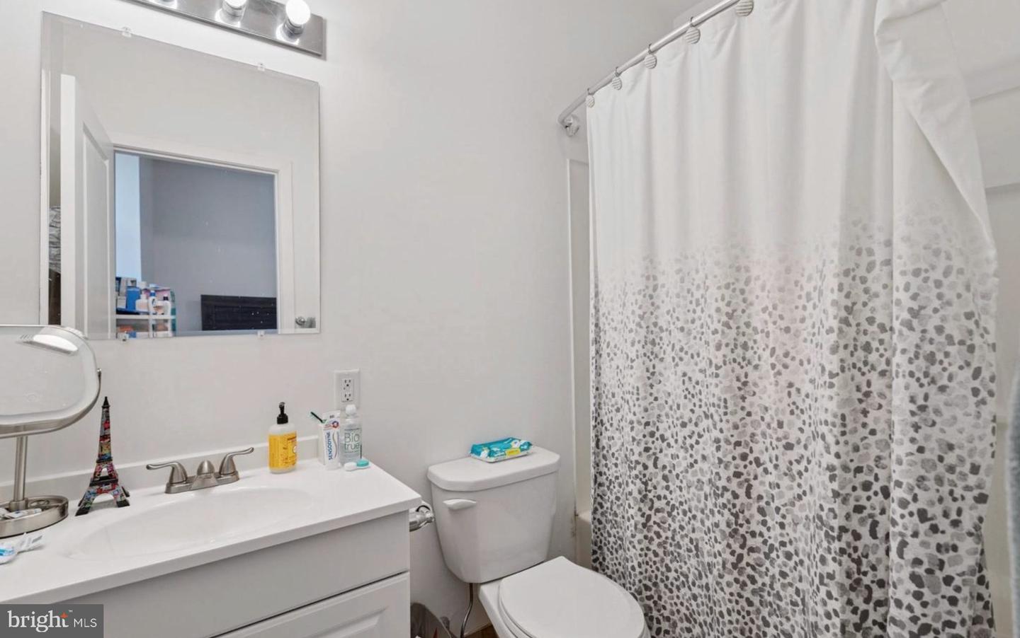 6212 Ridge Ave #d Property Photo 12