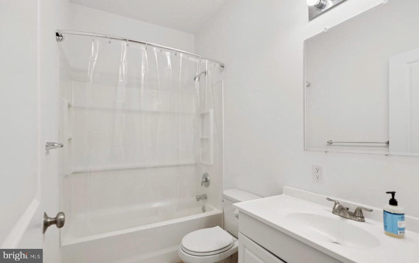 6212 Ridge Ave #d Property Photo 13