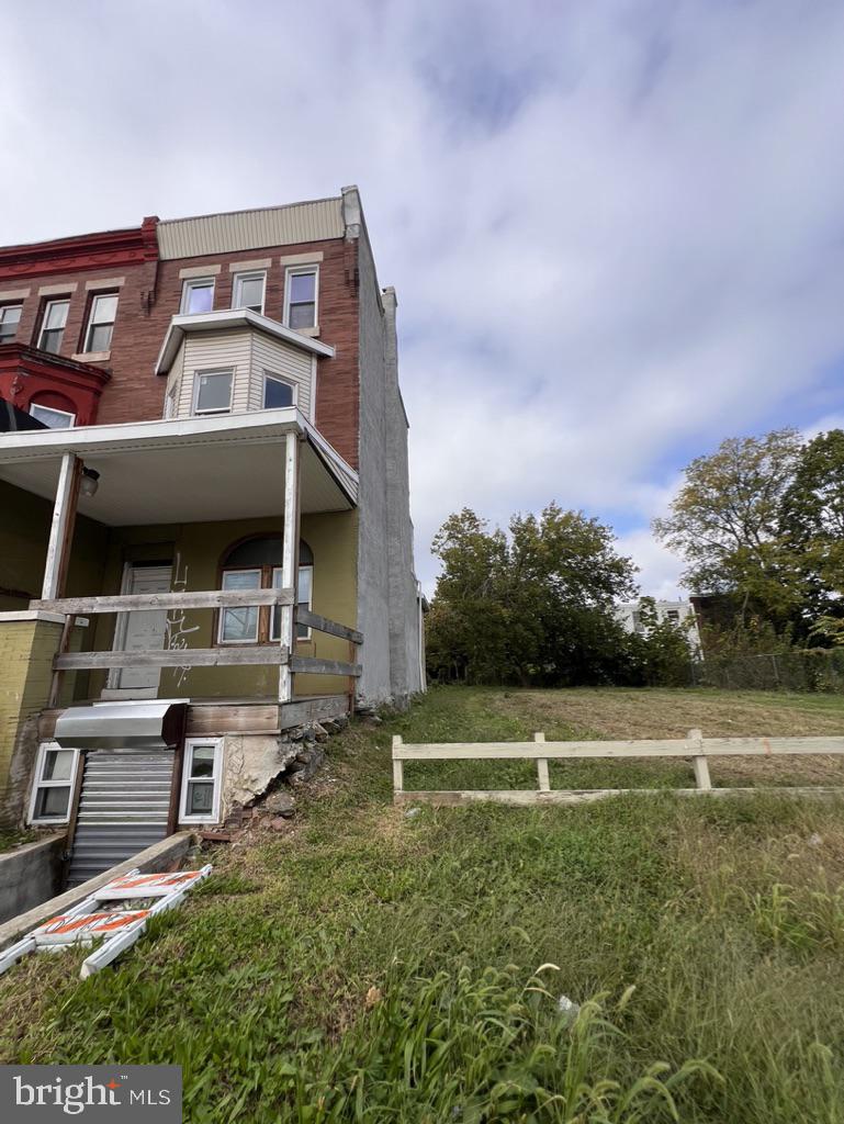1313 W ERIE AVE Property Photo 1